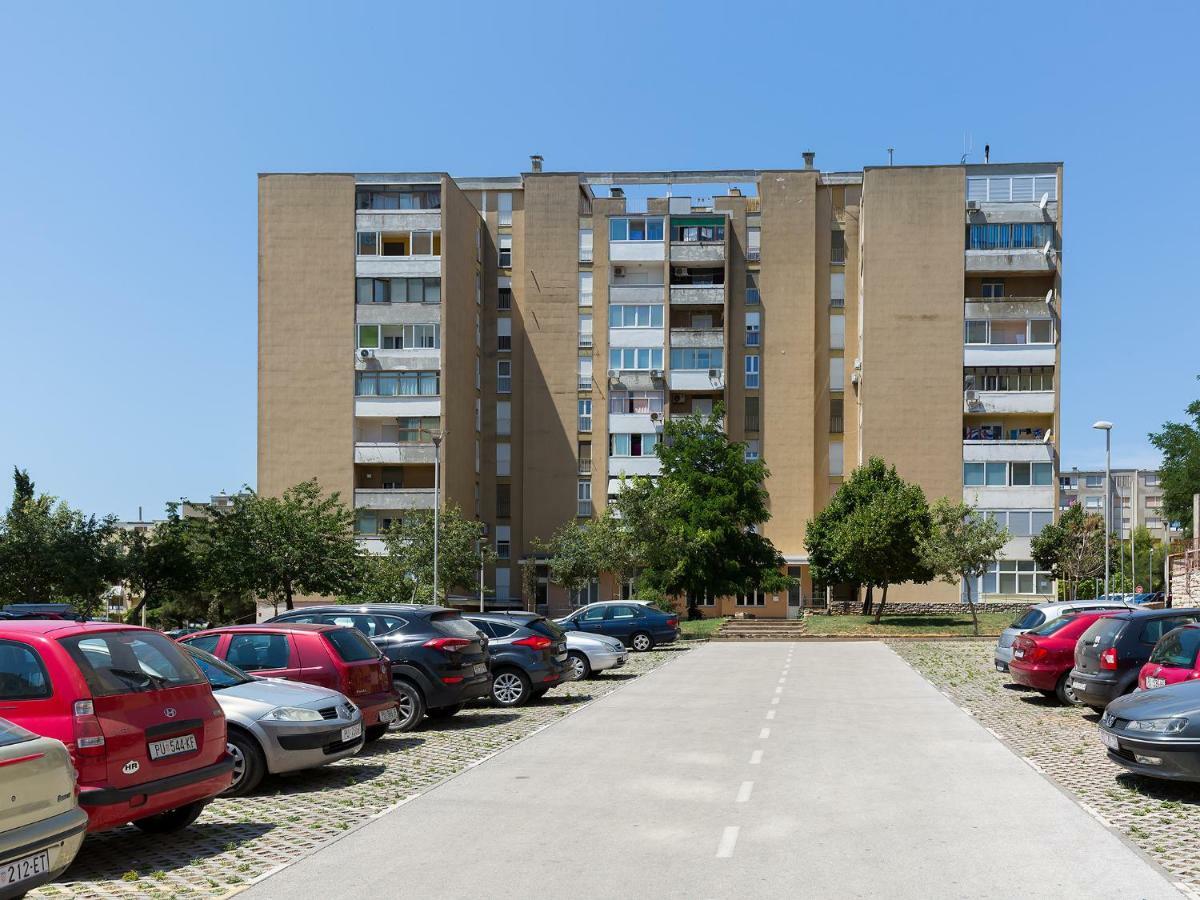Apartment Lory'S Place Pula Exteriér fotografie