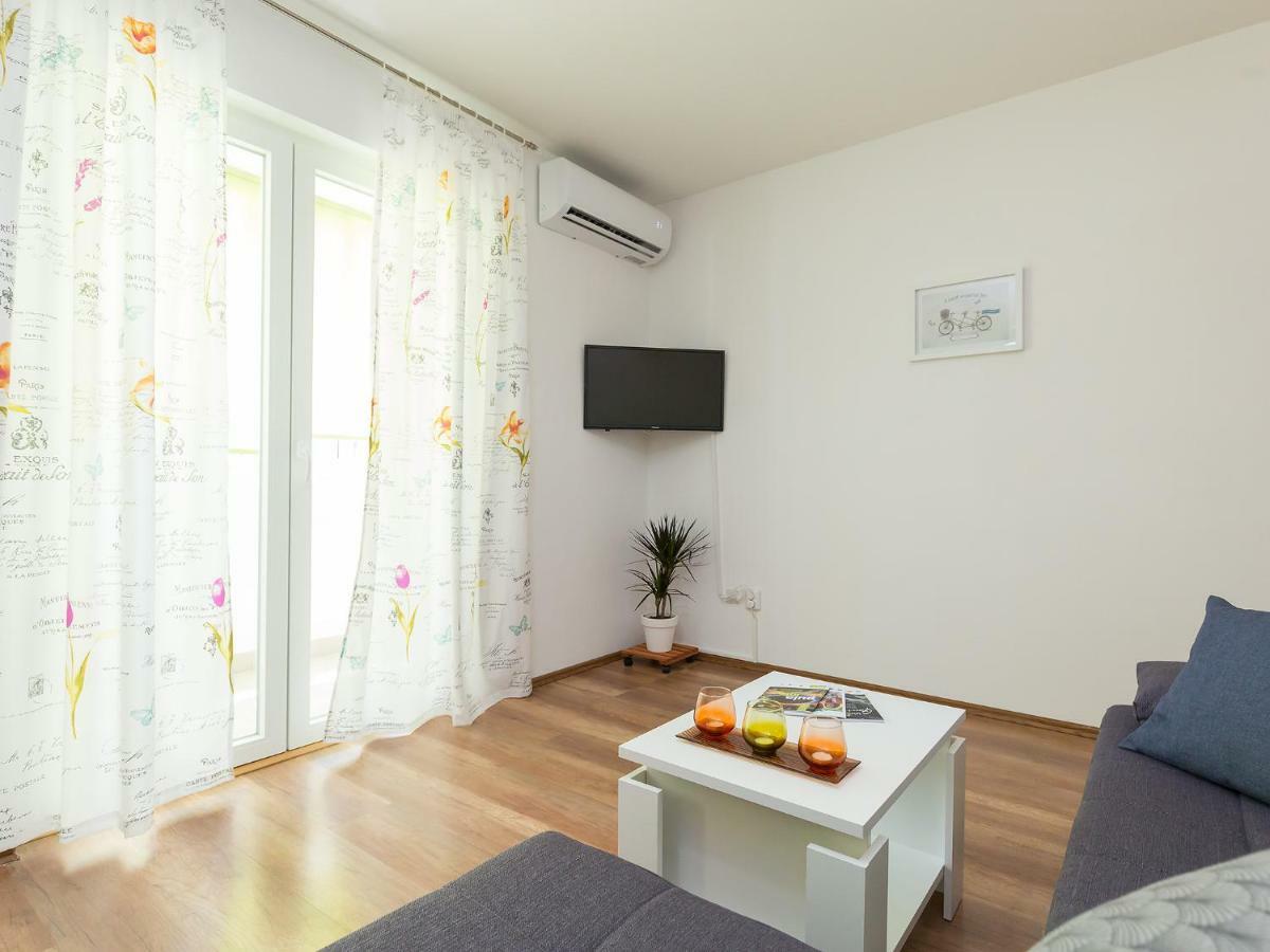 Apartment Lory'S Place Pula Exteriér fotografie